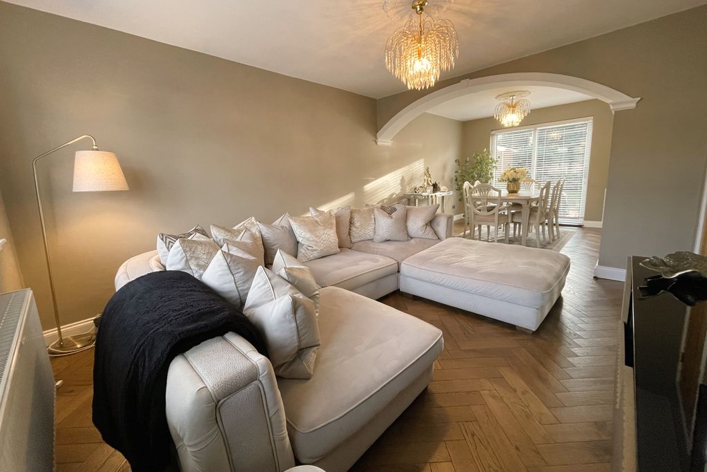 Property photo 2 of 17 2