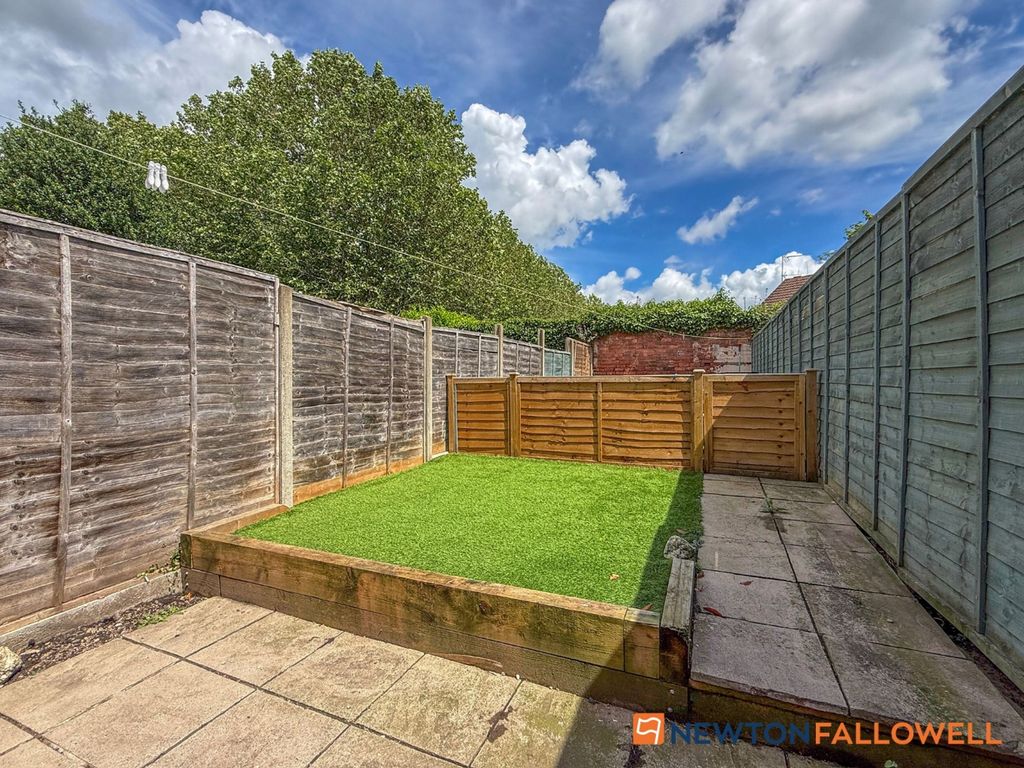 Property photo 3 of 17 Rear Garden 1