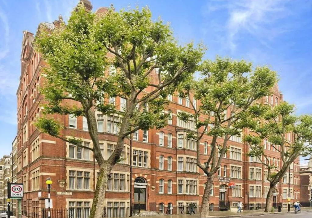 Property photo 1 of 8