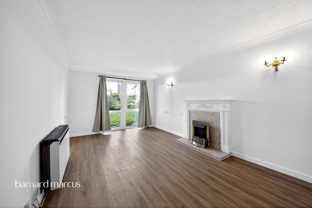 Property photo 3 of 13