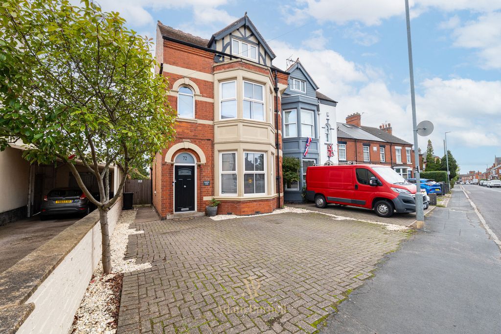 Property photo 1 of 38