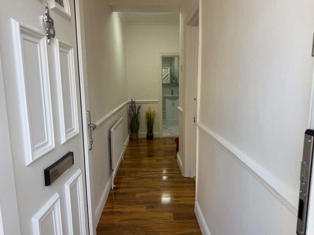 Property photo 2 of 16 Photo 1