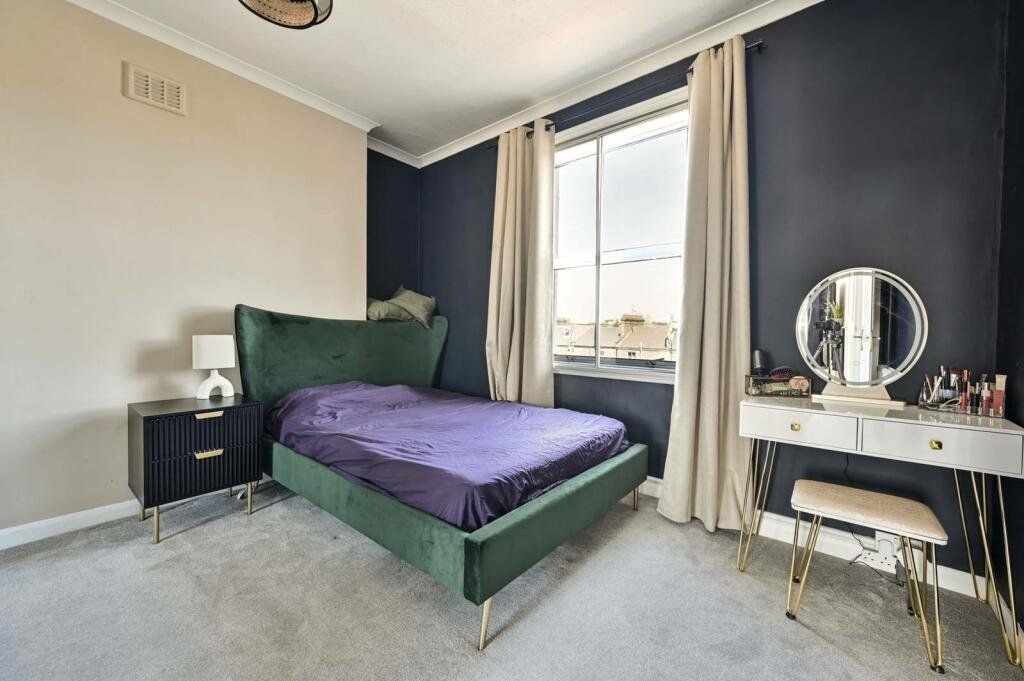 Property photo 3 of 6