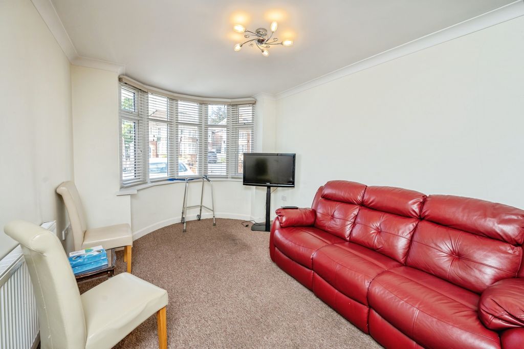 Property photo 3 of 14