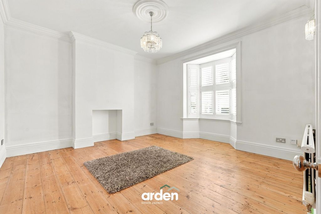 Property photo 3 of 33