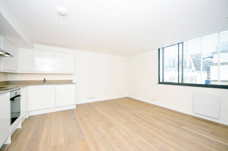 Property photo 1 of 8 Wellington Court