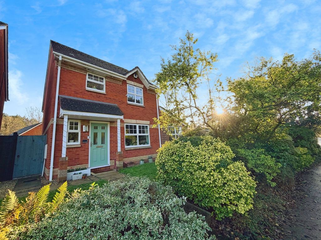 Property photo 1 of 27