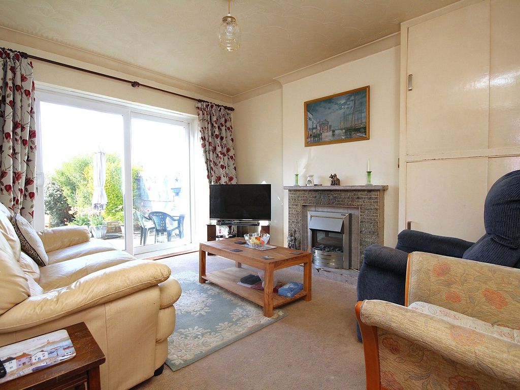 Property photo 3 of 28