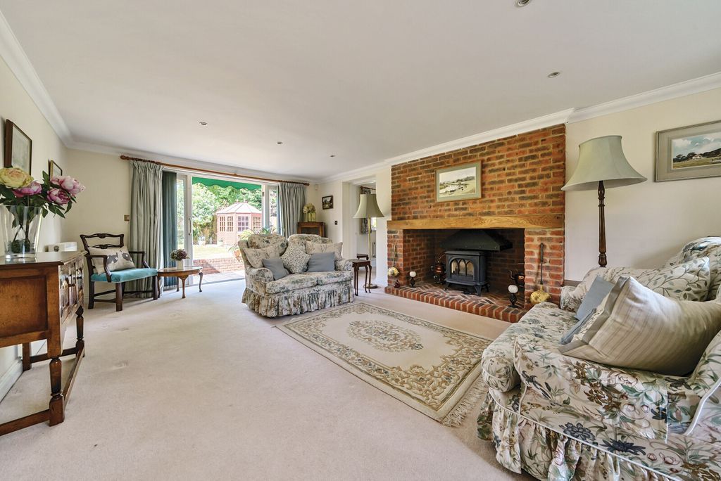 Property photo 2 of 32 1296017-9-682c6Ad...