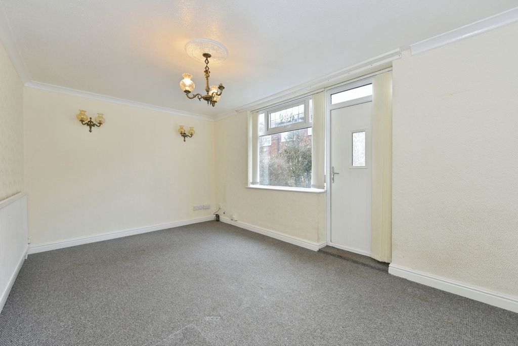 Property photo 3 of 16 Pbox-Img.Jpg