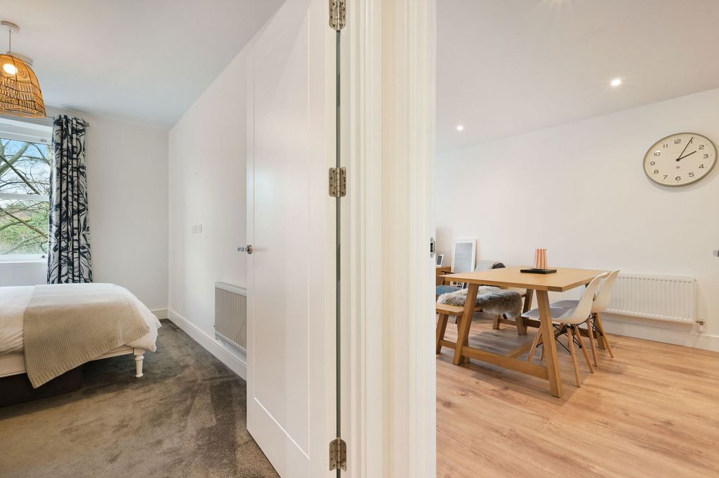 Additional image 15 of 2 bed flat for saleStation Road East, Oxted, Oxted RH8