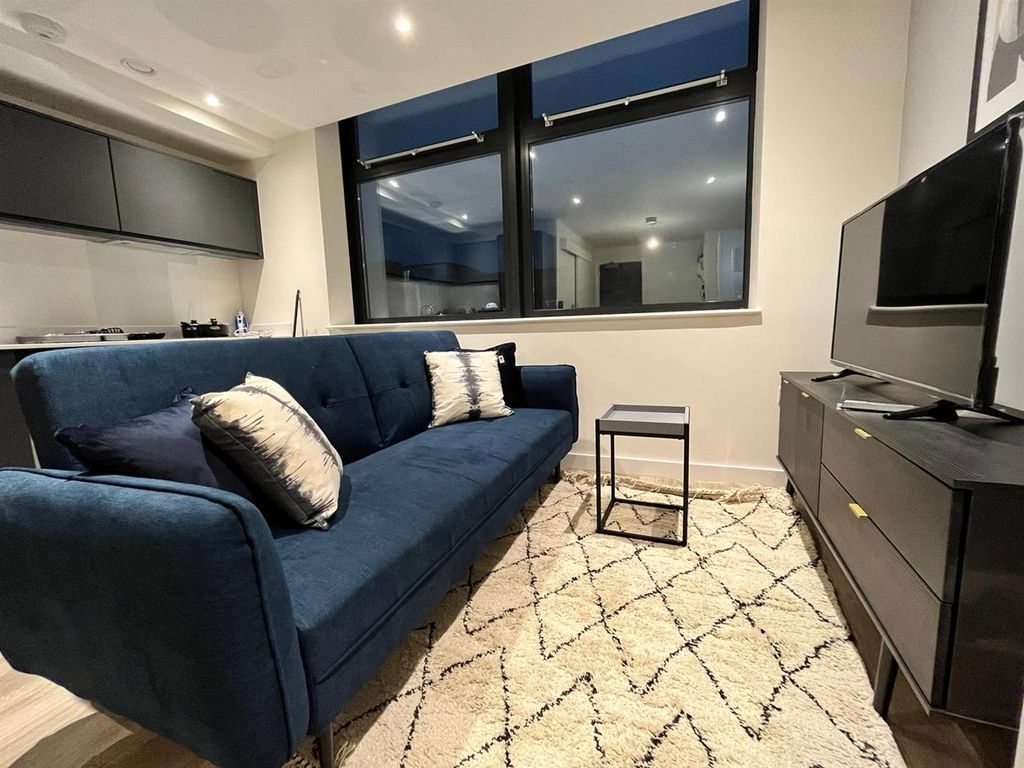 Property photo 2 of 8