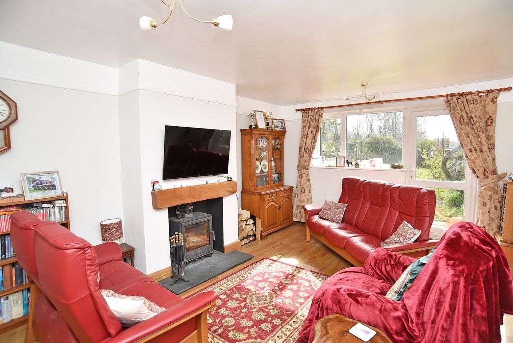 Property photo 3 of 16