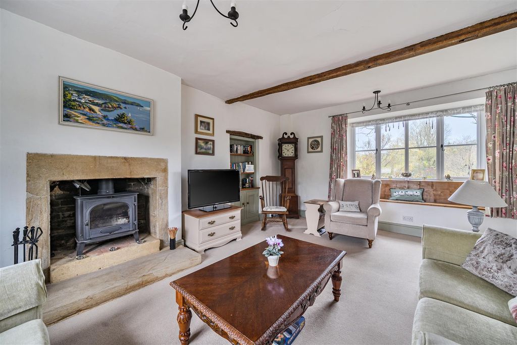 Property photo 3 of 25 Sitting Room