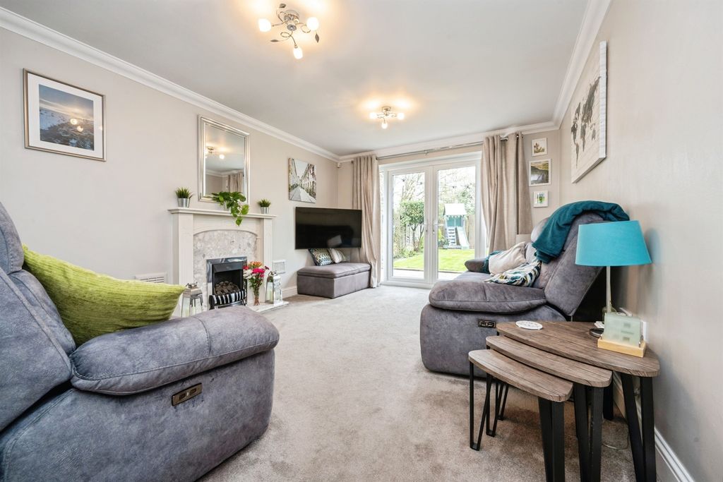 Property photo 3 of 19