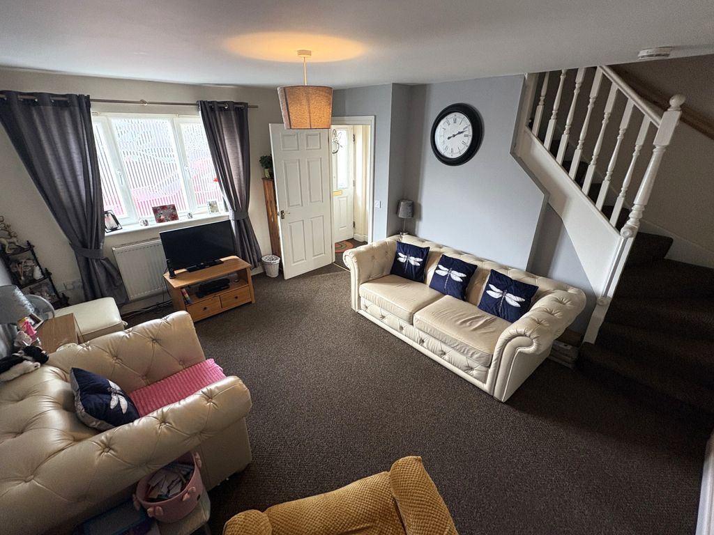 Property photo 3 of 13 Lounge Use