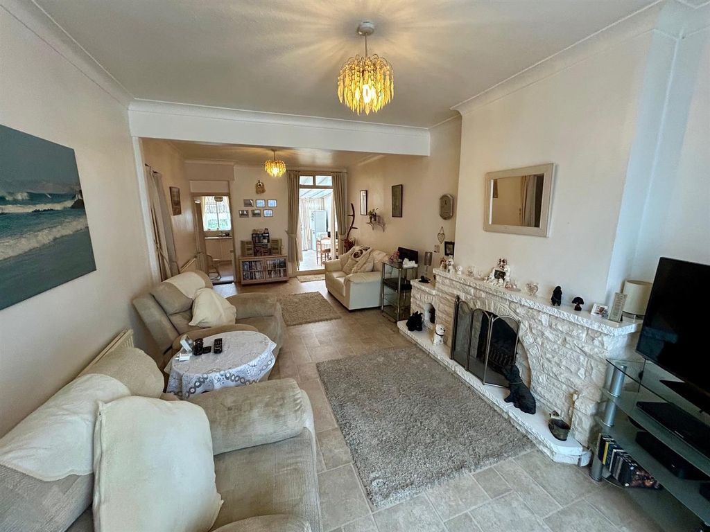 Property photo 3 of 14 3.Jpg