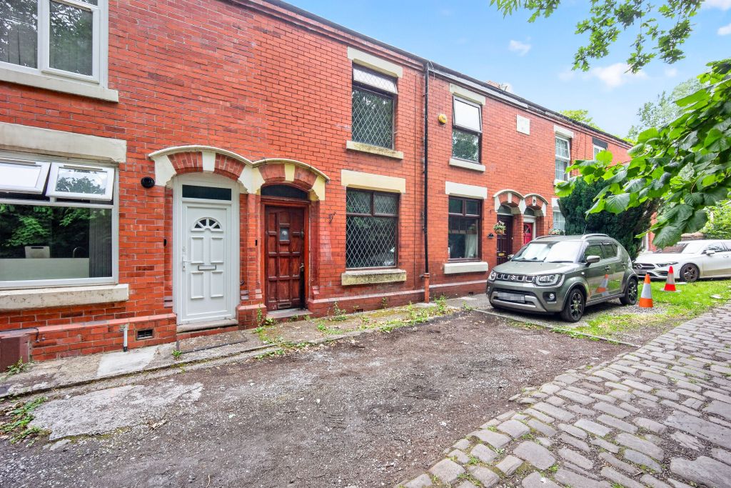 Property photo 1 of 18
