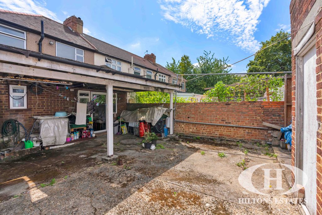 Property photo 3 of 20