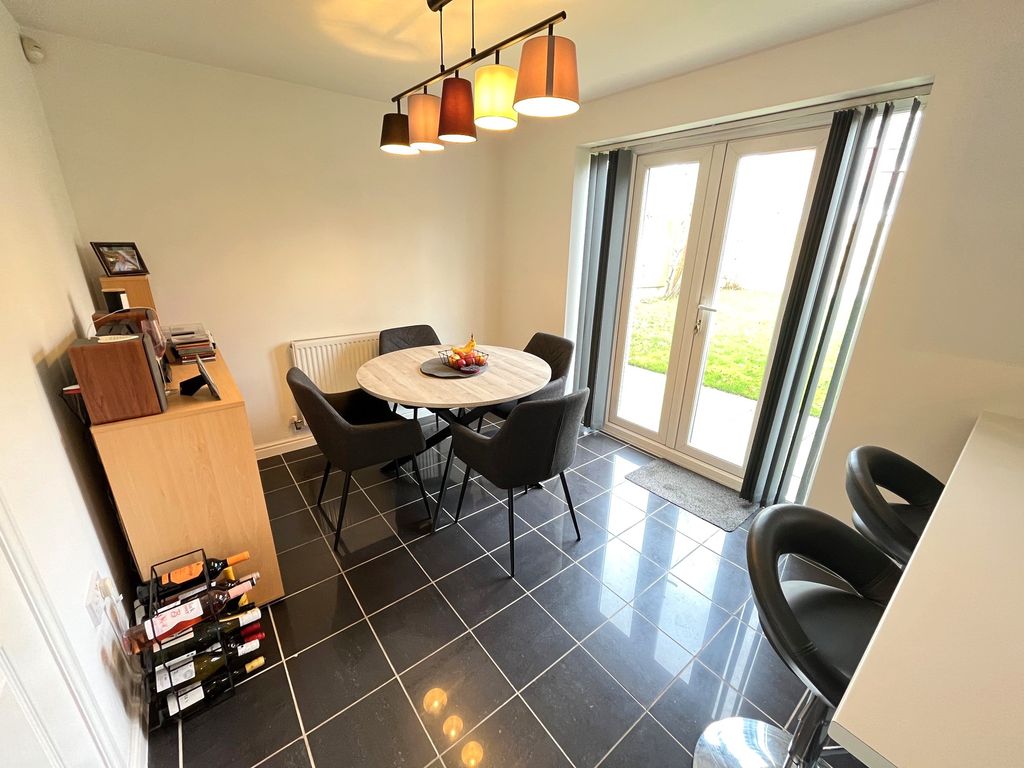 Property photo 3 of 15 Img_4363