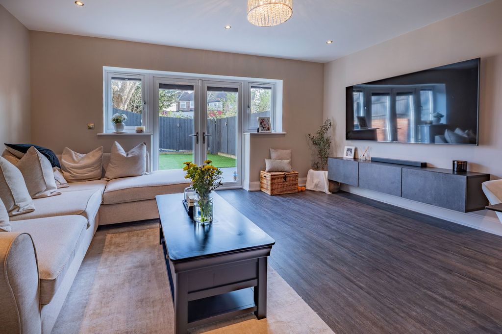 Property photo 3 of 30