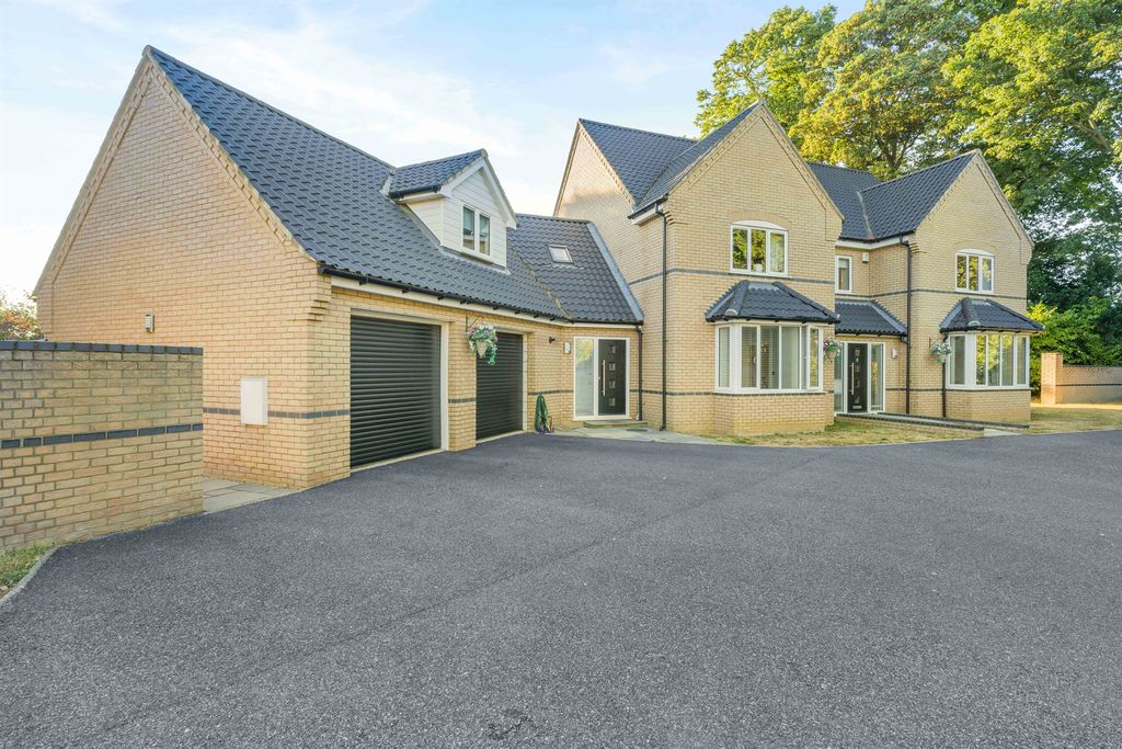 Property photo 1 of 19
