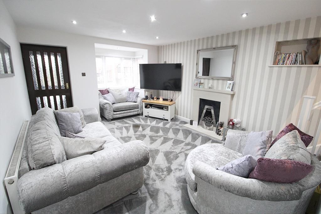 Property photo 2 of 16 Lounge 3.Jpg