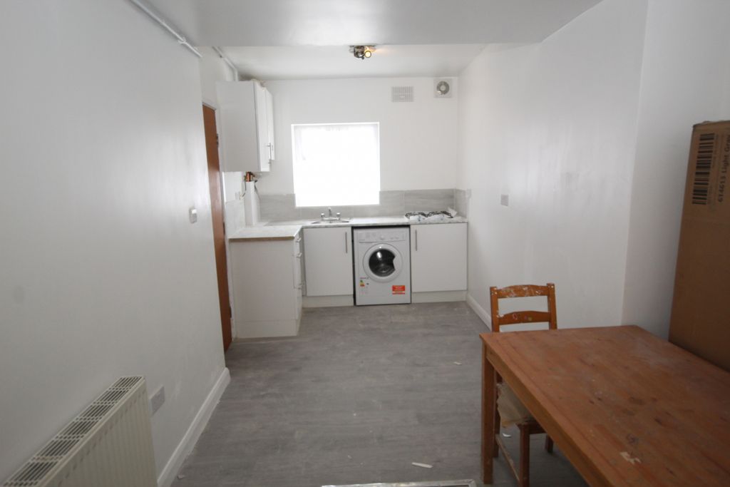 Property photo 1 of 3 Park Avenue, Park Royal, London  Nw10