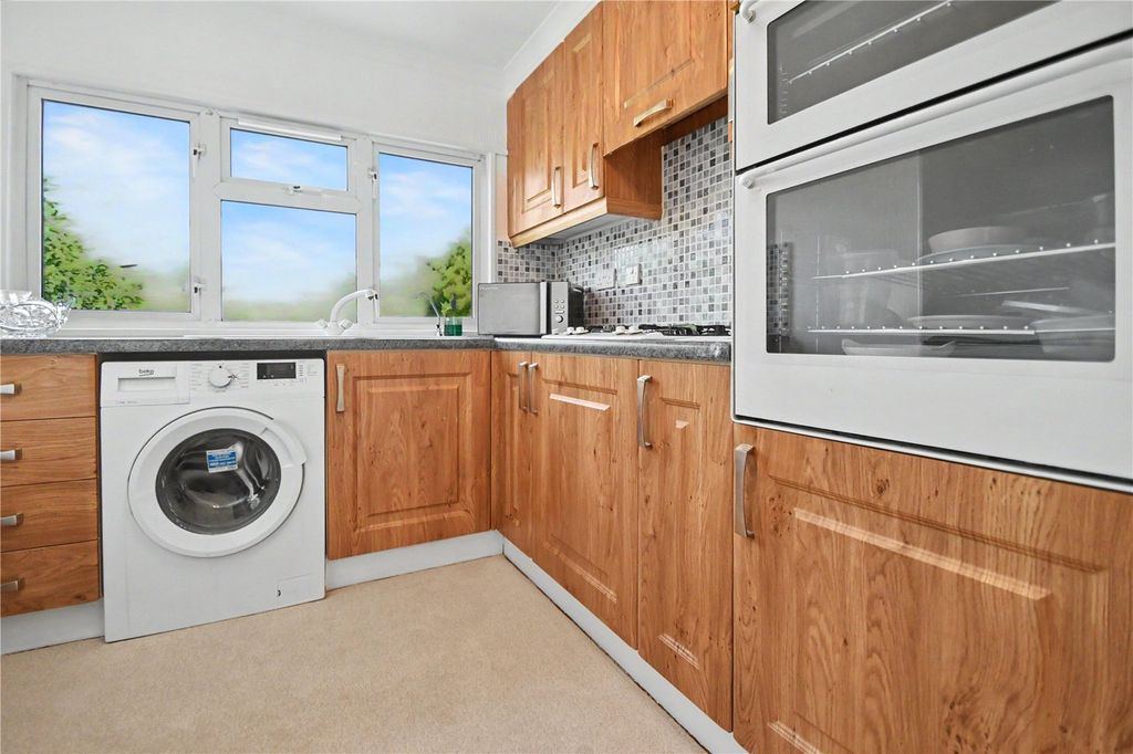 Property photo 3 of 19 Picture No. 12