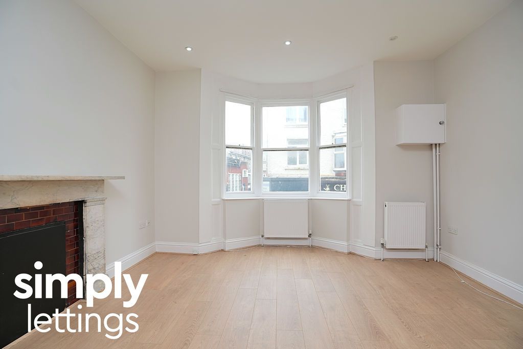 Property photo 3 of 16 Photo 8