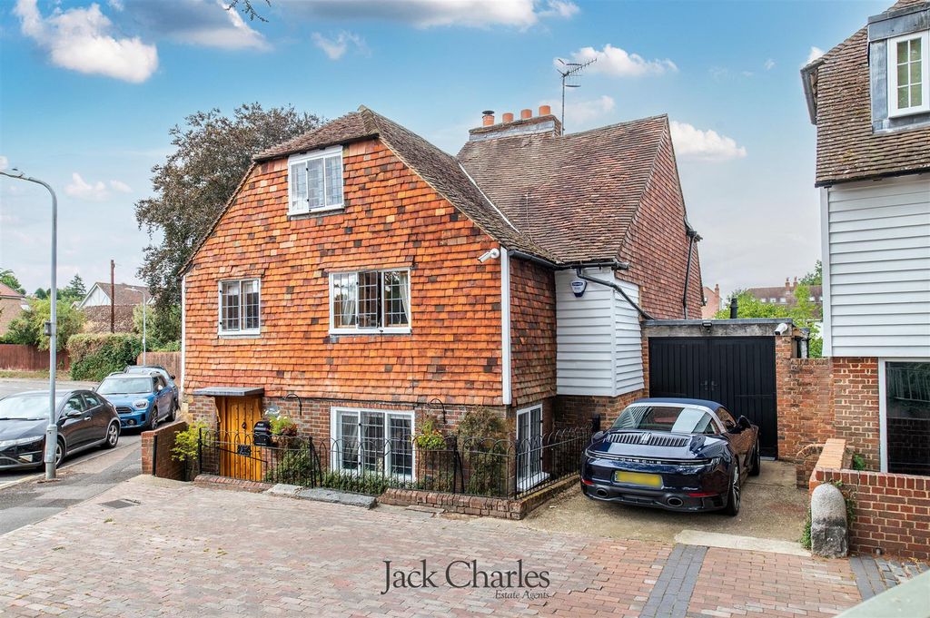 Property photo 1 of 49