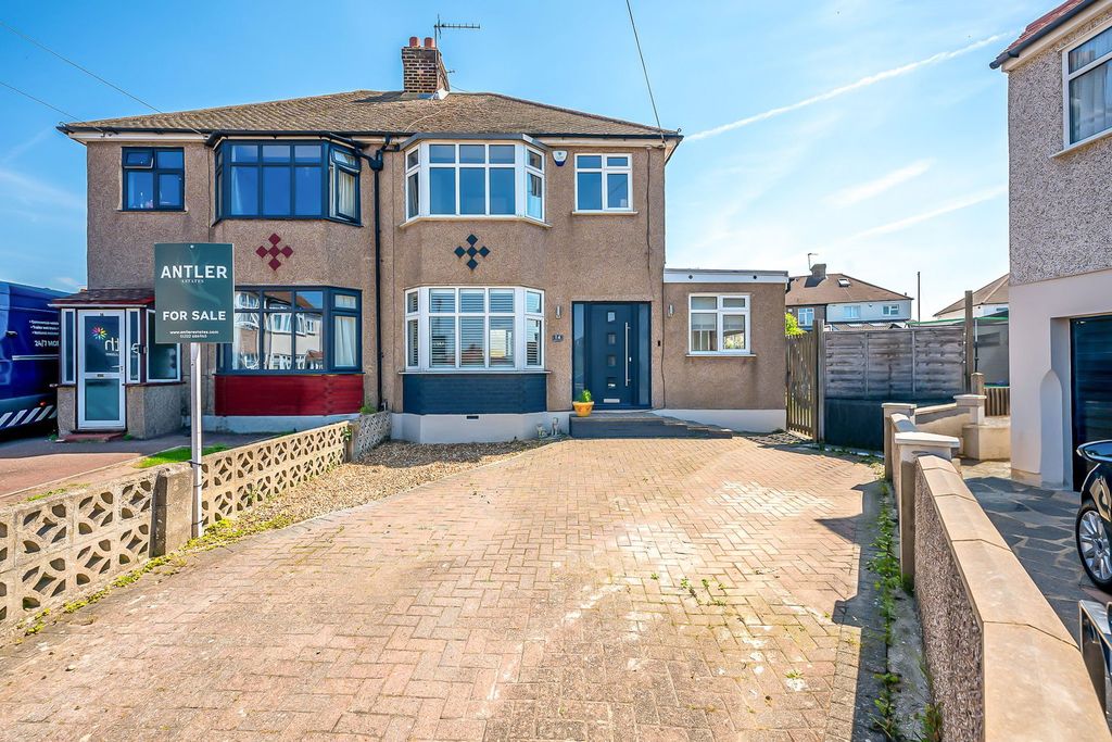 Property photo 1 of 28