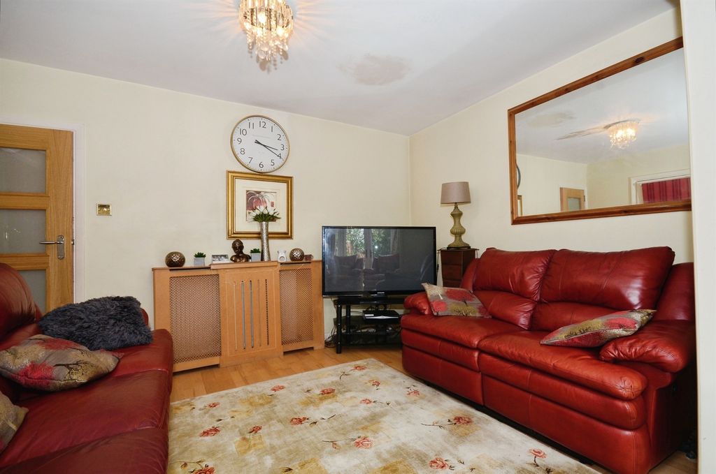 Property photo 2 of 16