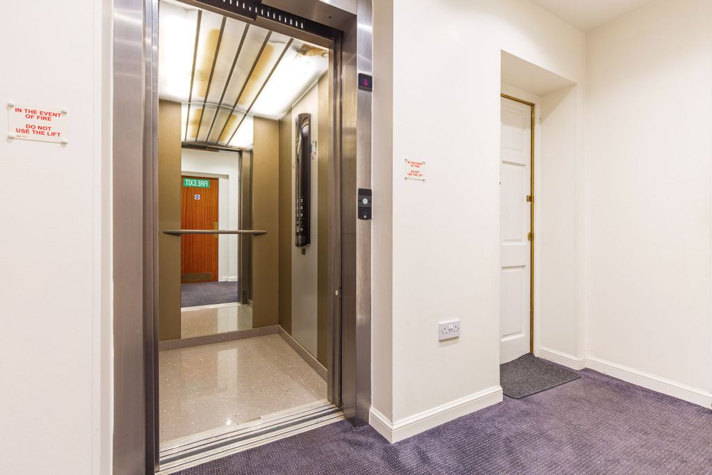 Property photo 3 of 25