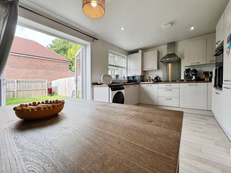 Property photo 3 of 17 Kitchen Diner