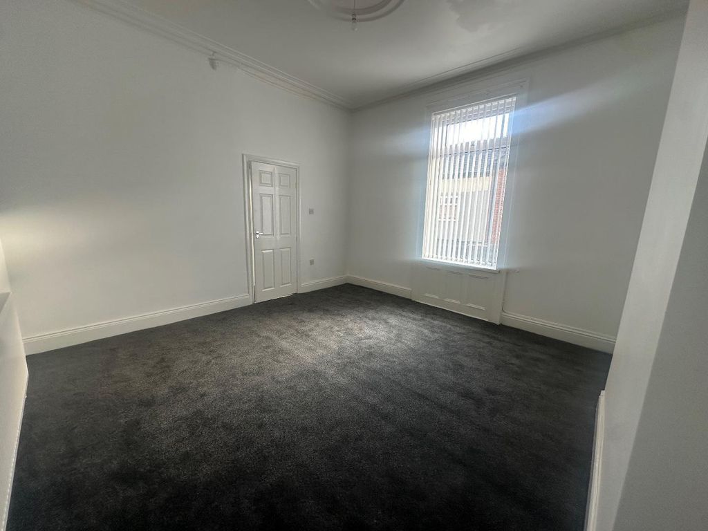 Property photo 3 of 14 Tempimageq4Qirv.Jpg