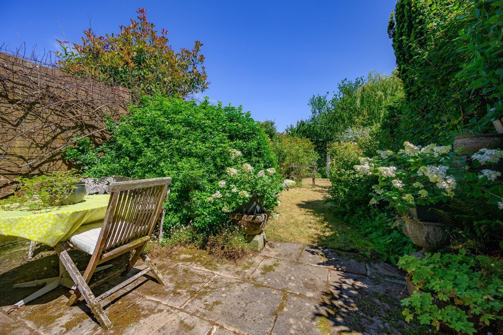 Property photo 3 of 23 Garden