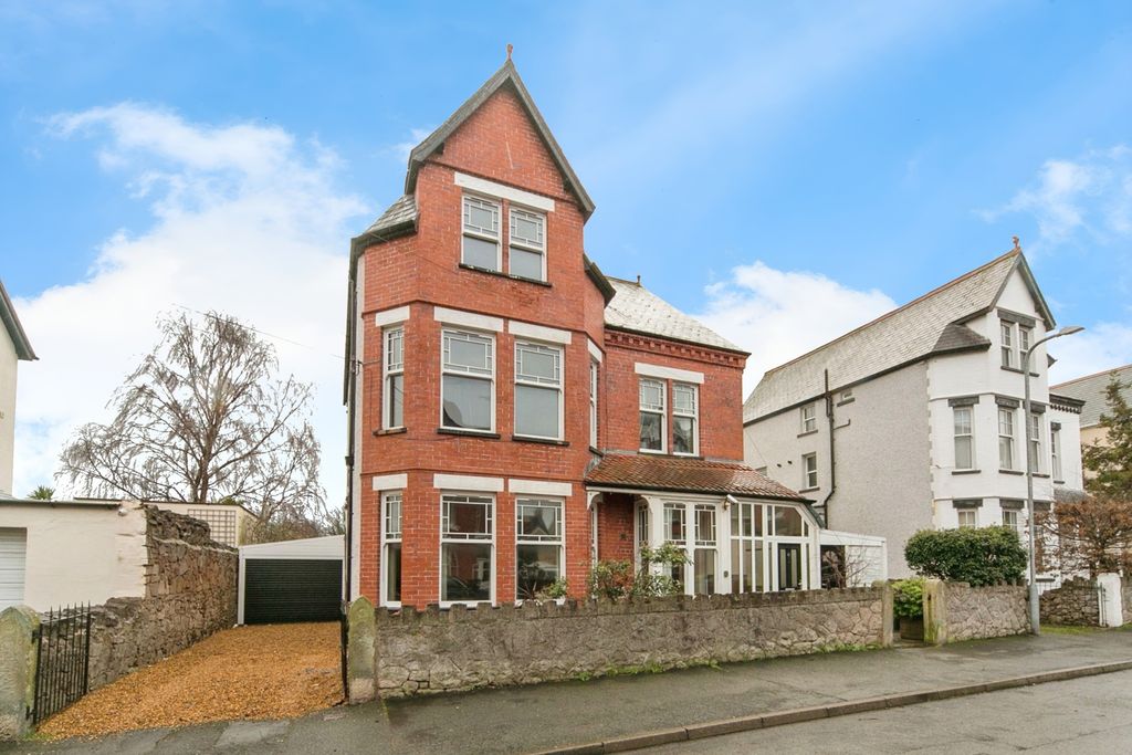 Property photo 1 of 20 Pbox-Img.Jpg