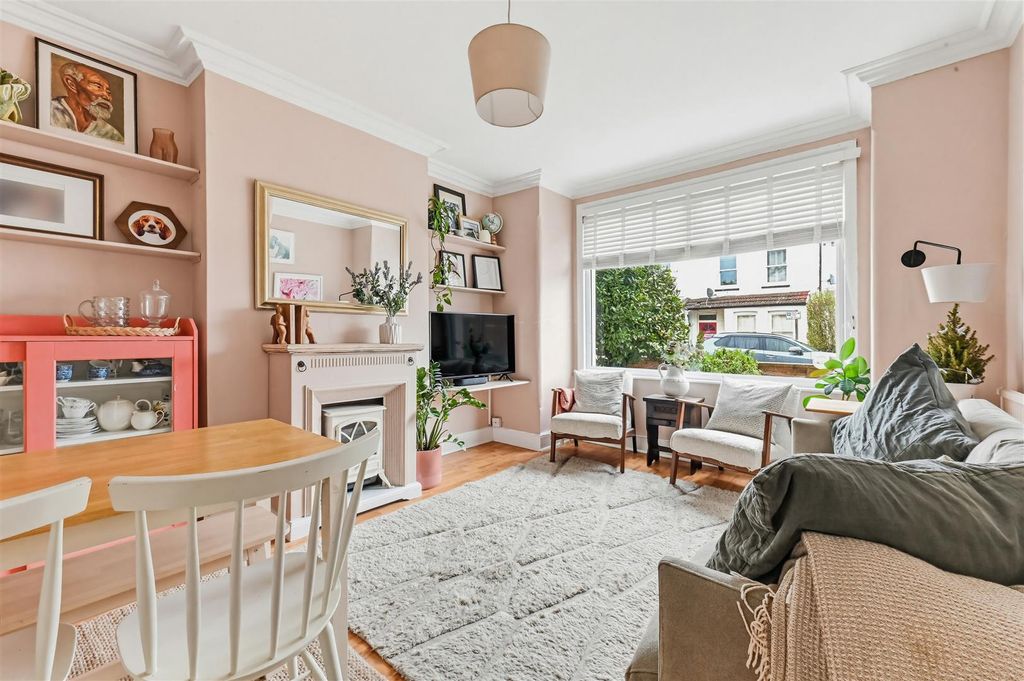 Property photo 2 of 9