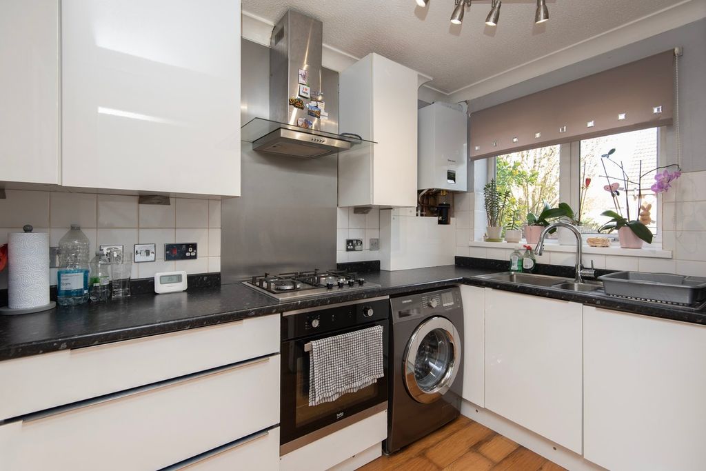 Property photo 3 of 9