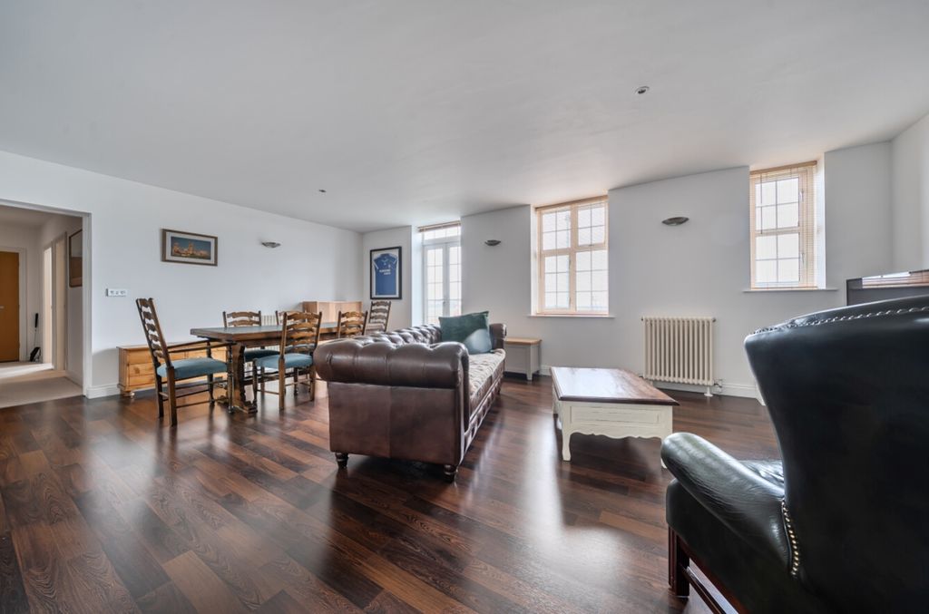 Property photo 2 of 22 1409525-20-698365052415A