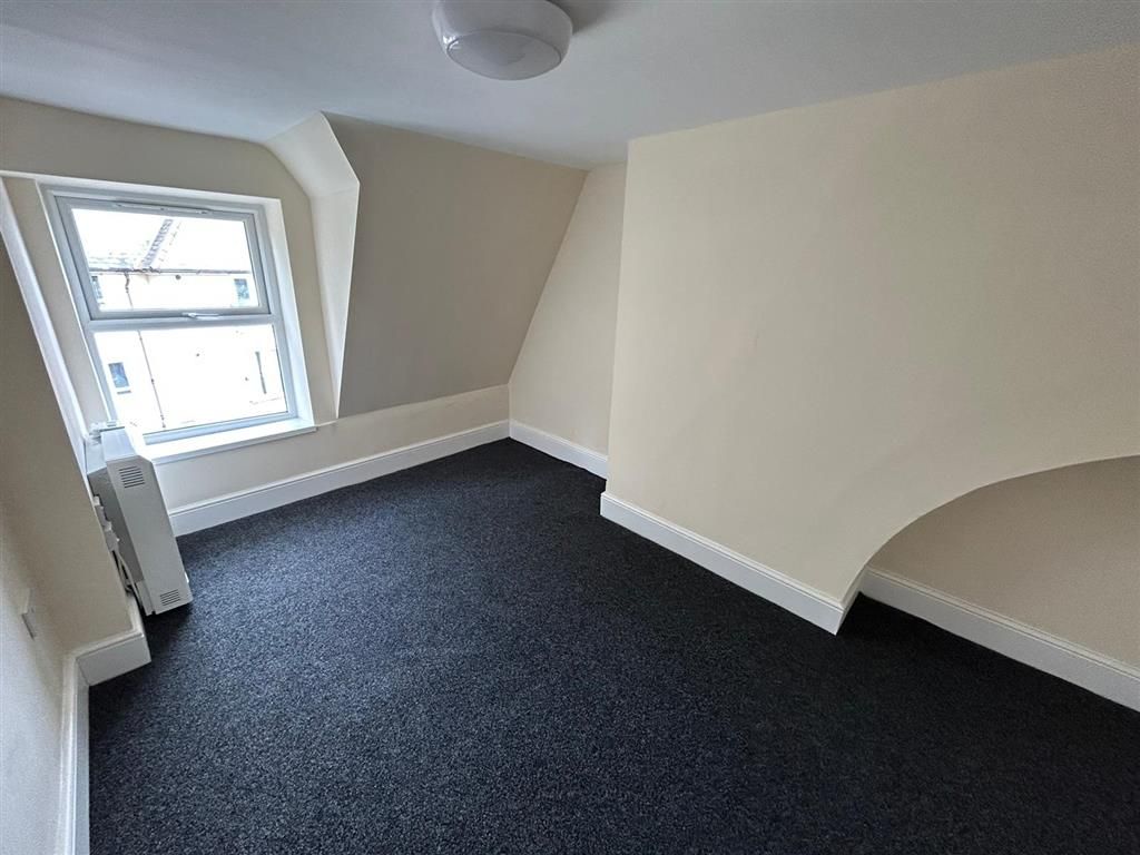 Property photo 2 of 6 Bedroom 1