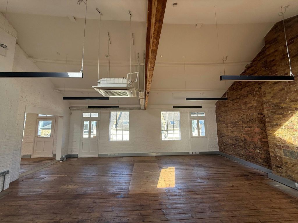 Property photo 3 of 7 L6.Jpg