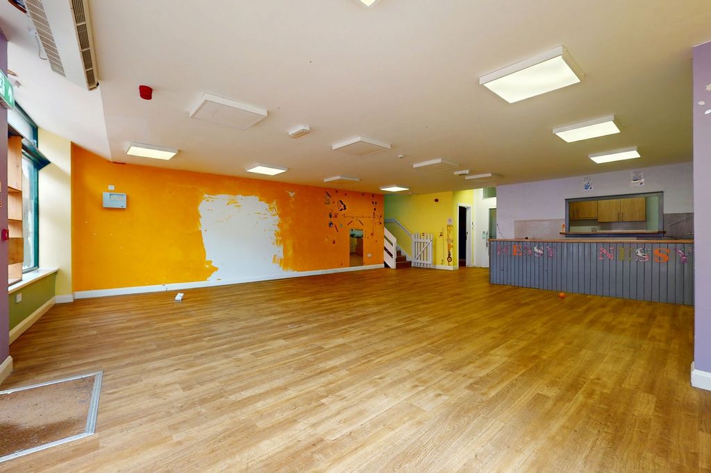 Property photo 2 of 14 Not Specified
