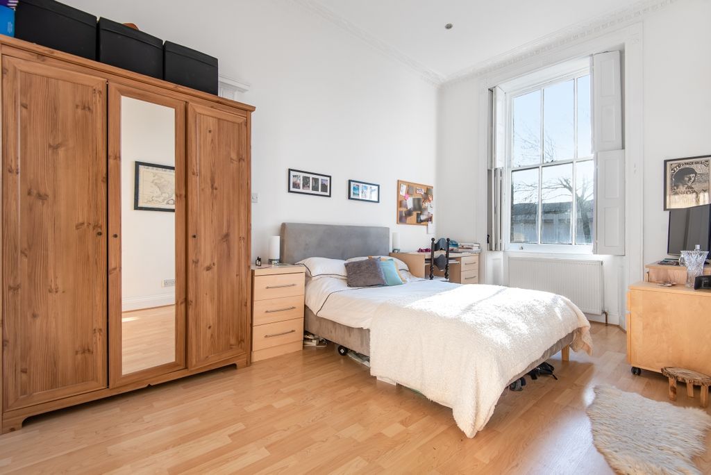 Property photo 2 of 8 685715 (5)