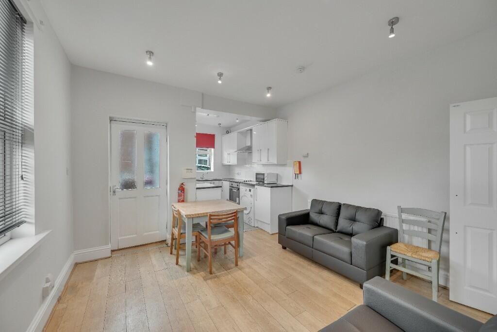 Property photo 3 of 12 Bright And Modern Living Space Featuring A Compact...