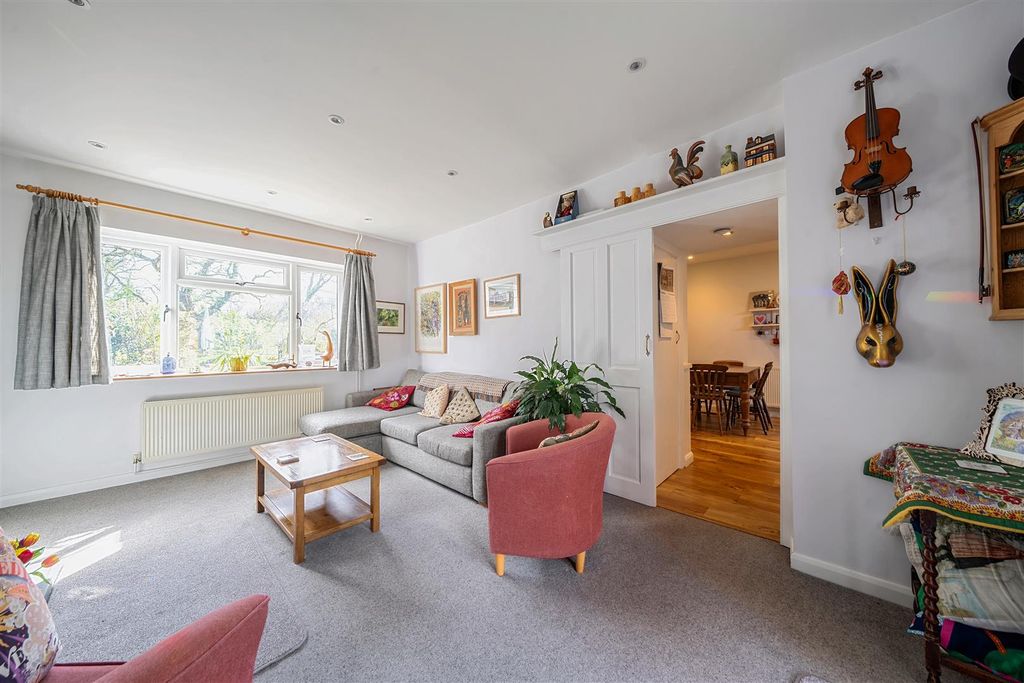 Property photo 2 of 23 Sitting Room