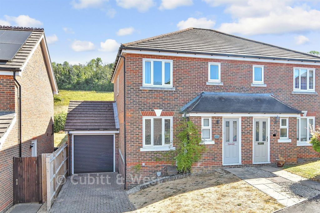 Property photo 1 of 17 External (Web)