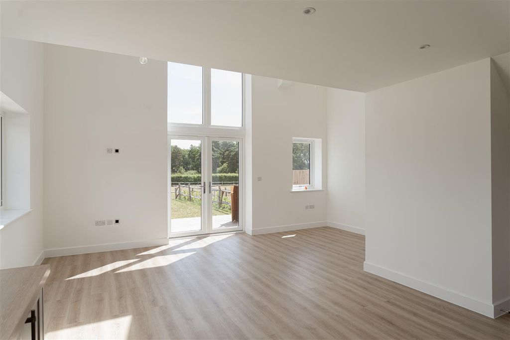 Property photo 2 of 16 2.Jpg