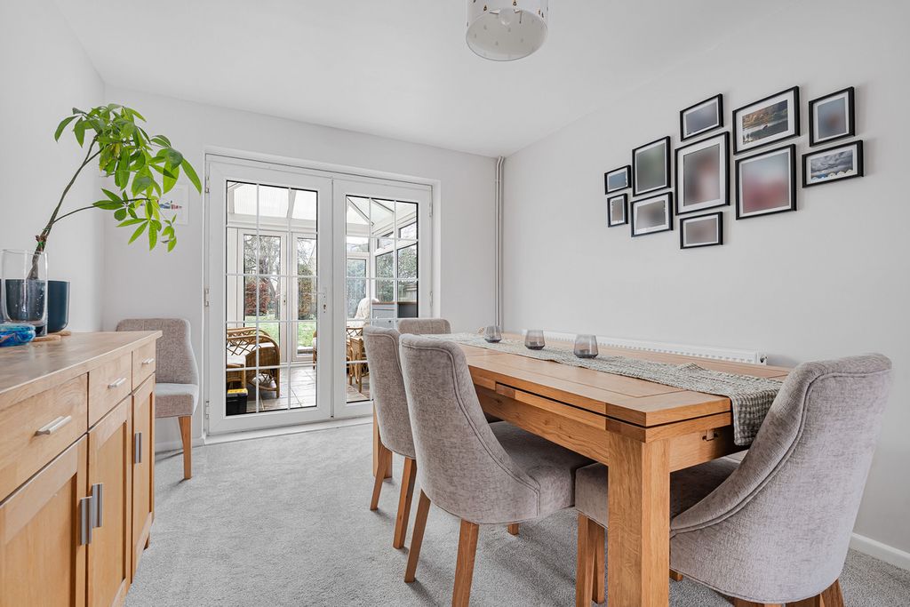 Property photo 3 of 23